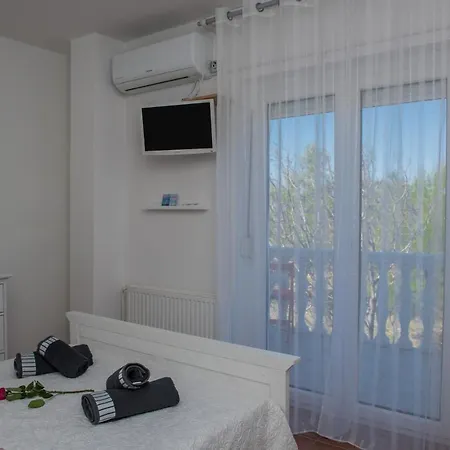 Fila Apartament Vrsi